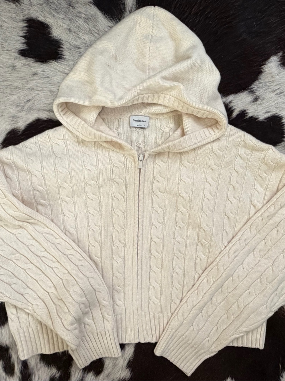 Aritzia Sunday Best Cream Cable-Knit Zip Hoodie Sweater*Size L*